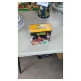 Crayola crayon tin 2001