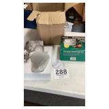 Floodlight and wall mount light