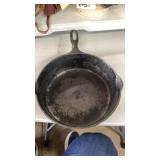 #8 Cast iron DEEP CHICKEN PAN 1034