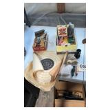 Assorted lot of hunting items