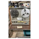 TEAC A-2000R Reel-to-Reel player