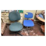 Lot of two computer chairs