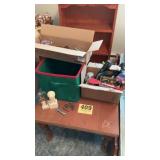Miscellaneous lot, mini screw driver, key chains