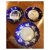2 Flow Blue Plates