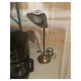 Desk lamp