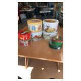 Holiday tins