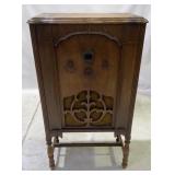 c1930's Sears Silvertone Floor Model Radio