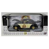 Castline M2 Machines 1:24 '52 VW Beetle (MIB)