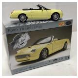 Maisto 1:24 Die Cast Thunderbird Model Kit (Built)