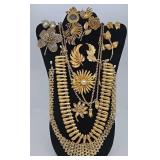 17 pcs of Designer Gold Tone Jewelry