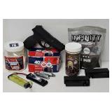 Gun - Wingun 3000 Air-Soft Pistol w/Accessories