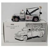 1st Gear 1:34 Die Cast Diamond-T Tow Truck (MIB)