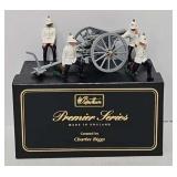 Britains #8918 Die Cast 13 PDR. w/4 Man Detachment