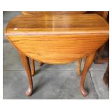 MODERN OAK DROP LEAF END TABLE