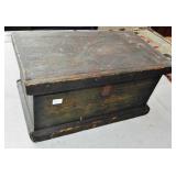 SMALL WOOD TOOL CHEST