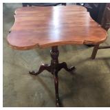 SCALLOP TOP QUEEN ANN BASE TABLE