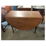 QUEEN ANN STYLE OVAL DROP LEAF TABLE