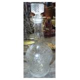 CLEAR GLASS DECANTER