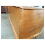 DOVETAILS ON SIDE OF CHEST DOVETAILS ON SIDE OF CHEST