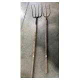 3 & 4 PRONG PITCH FORKS 3 & 4 PRONG PITCH FORKS