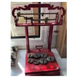 RED PAINTED HOWE PLATFORM SCALE W/ WEIGHTS RED PAINTED HOWE PLATFORM SCALE W/ WEIGHTS