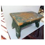 PRIMITIVE WOOD FOOTSTOOL