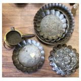 ASSORTED TOLEWARE LOT