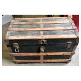 EARLY STEAMER TRUNK