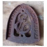 ENTERPRISE IRON TRIVET