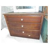 SMALL 3 DRAWER CHEST SMALL 3 DRAWER CHEST