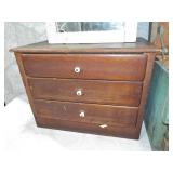 SMALL 3 DRAWER CHEST