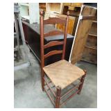 LADDER BACK SPLINT SEAT CHAIR