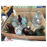 ANTIQUE BOTTLES AND JARS ANTIQUE BOTTLES AND JARS