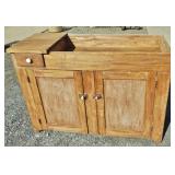 EARLY 2 DOOR 1 DRAWER DRY SINK