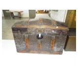 DOME TOP TRUNK