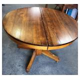 ANTIQUE ROUND PEDESTAL TABLE