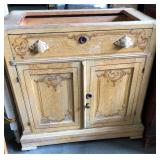 VICTORIAN CARVED PULL WASHSTAND