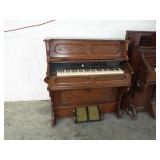 VICTORIAN WALNUT PUMP ORGAN VICTORIAN WALNUT PUMP ORGAN