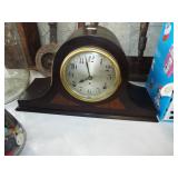 MANTLE CLOCK MANTLE CLOCK