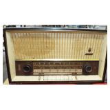 RETRO MULTI WAVE RADIO