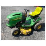 John Deere L118 42" Hydrostatic Riding Mower
