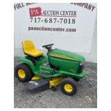 John Deere LT160 42" Hydrostatic Riding Mower