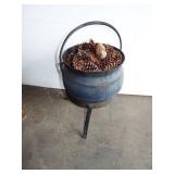 CAST IRON GYPSY KETTLE ON STAND