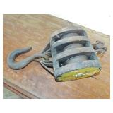 TRIPLE WOODEN BLOCK PULLEY