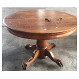 ROUND OAK CLAW FOOT TABLE