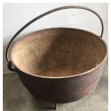 CAST IRON POT