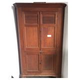 4 DOOR CORNER CUPBOARD
