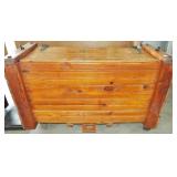KNOTTING PINE GRAIN BIN