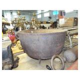 EARLY CAST IRON KETTLE