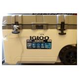 Igloo Rugged Performance 75 Roller Cooler